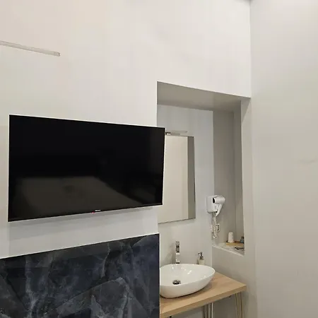 Numero5 לינה וארוחת בוקר 3*