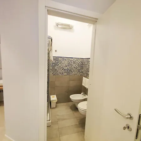 Numero5 فندق مبيت وإفطار كاستيلاّماري دي ستا